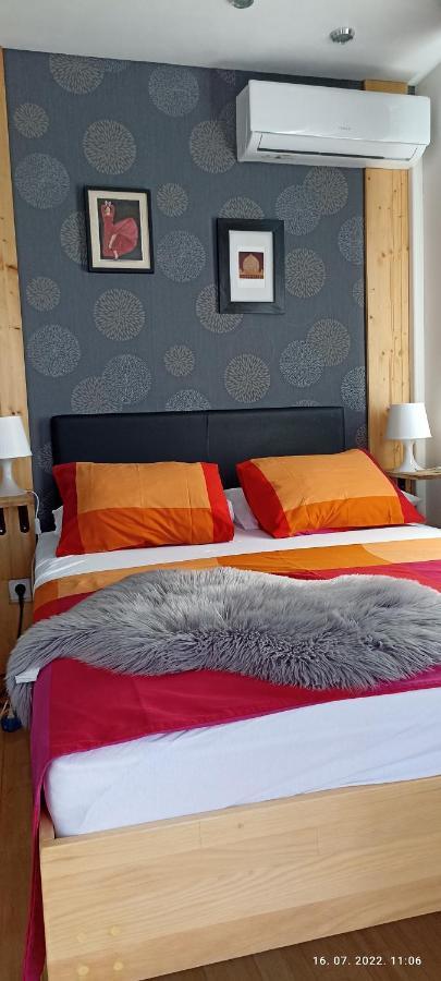 Apartment Travel Hub *** Varaždin Exteriör bild